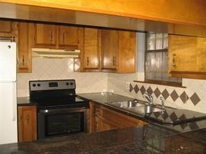 311 E 10th Street, Houston, TX 77008 1001 Arlington B Kitchen