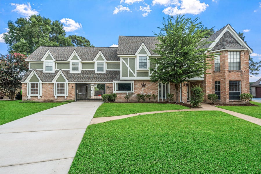 Property photo for 8802 Sedgemoor Drive, Tomball, TX