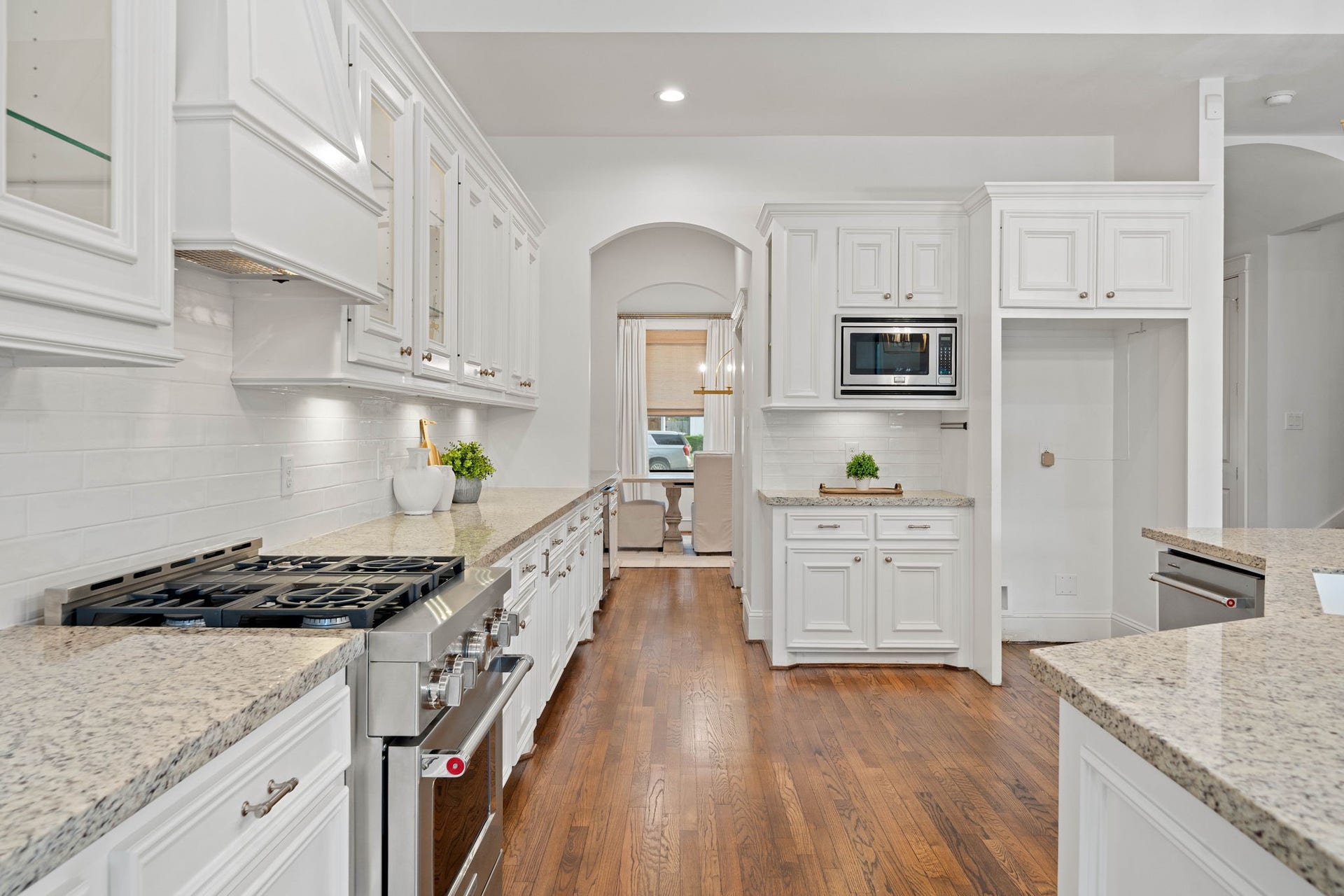 1326 Martin Street, Houston, TX 77018 1326 Martin Street, Houston, TX 77018