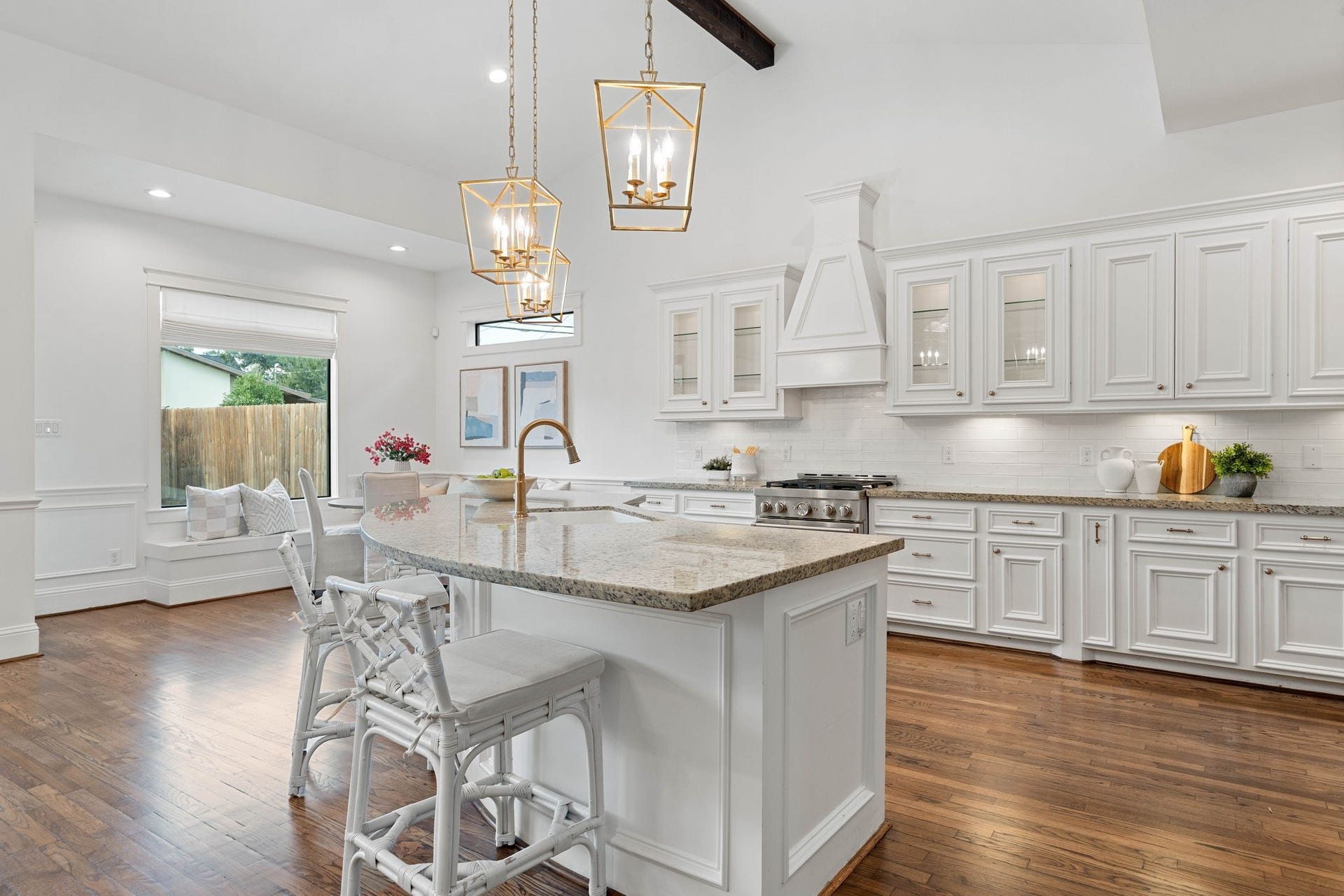 1326 Martin Street, Houston, TX 77018 1326 Martin Street, Houston, TX 77018