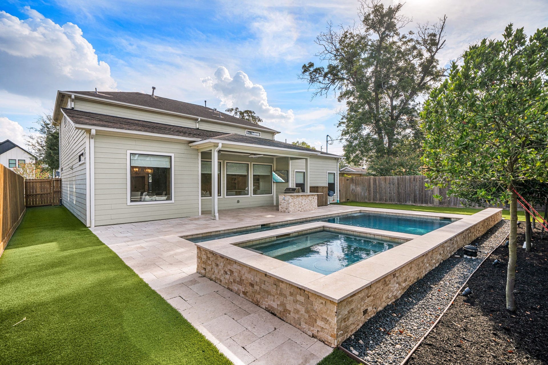 1326 Martin Street, Houston, TX 77018 1326 Martin Street, Houston, TX 77018