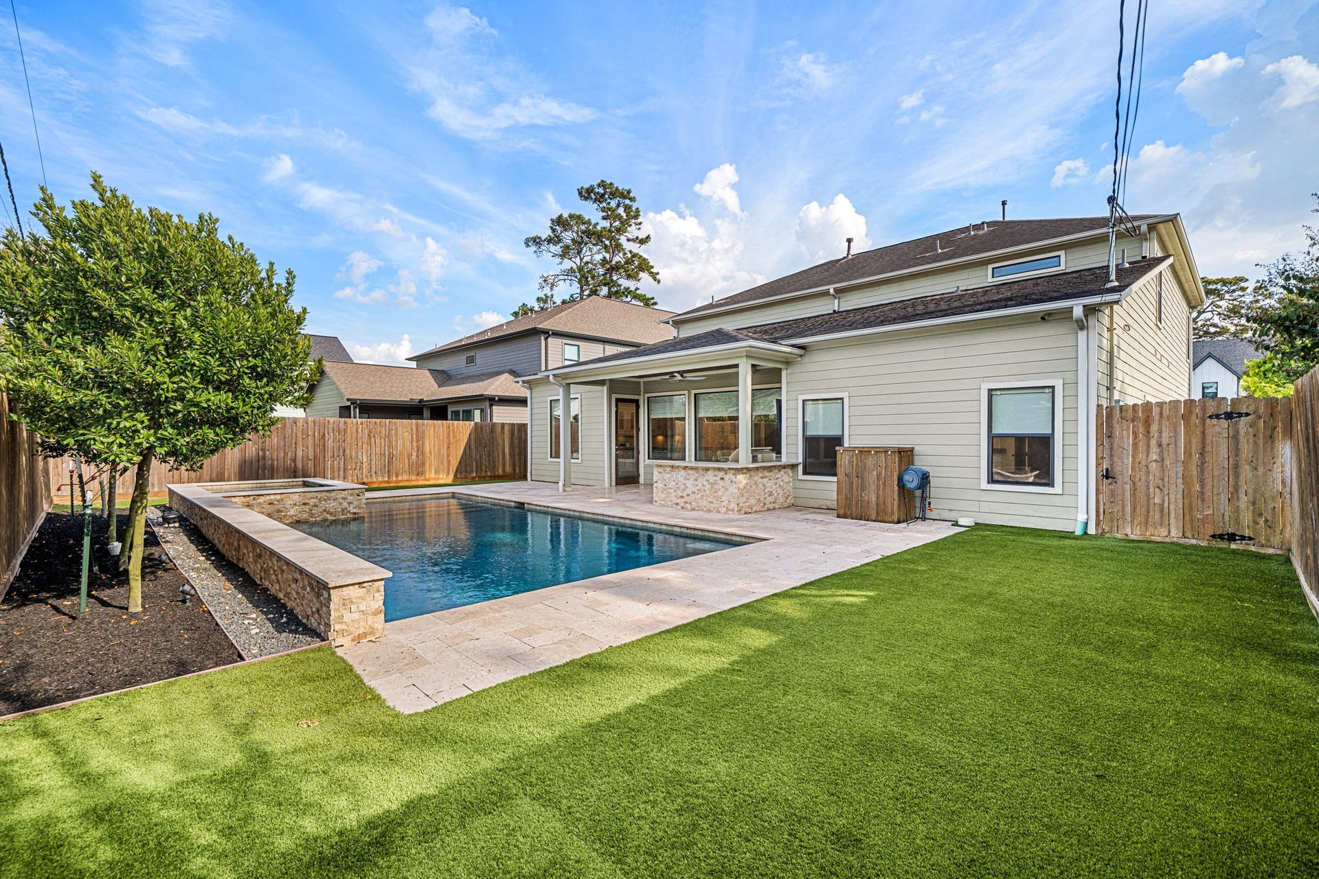 1326 Martin Street, Houston, TX 77018 1326 Martin Street, Houston, TX 77018