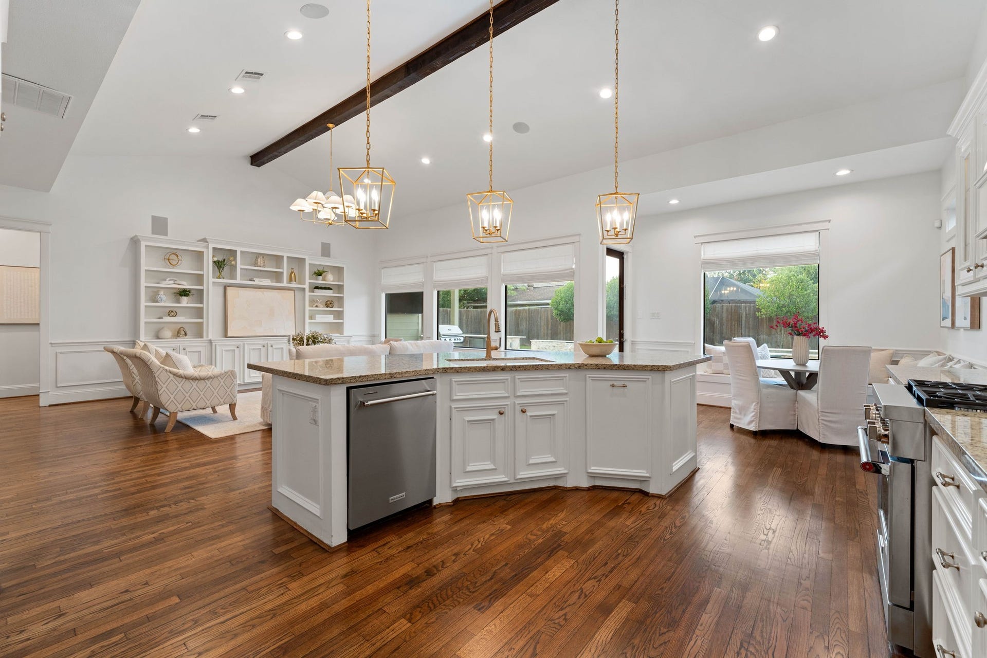 1326 Martin Street, Houston, TX 77018 1326 Martin Street, Houston, TX 77018