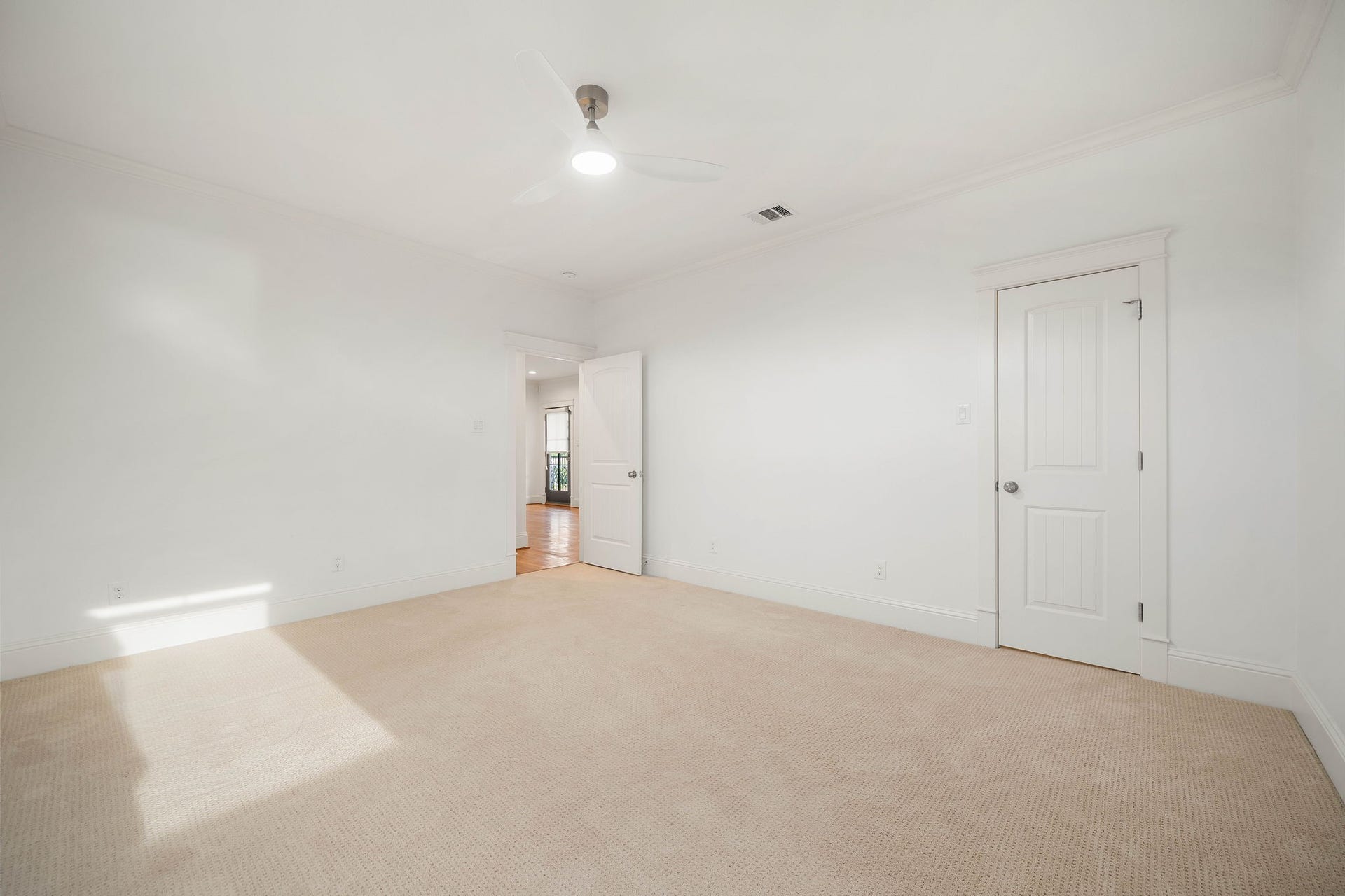 1326 Martin Street, Houston, TX 77018 1326 Martin Street, Houston, TX 77018