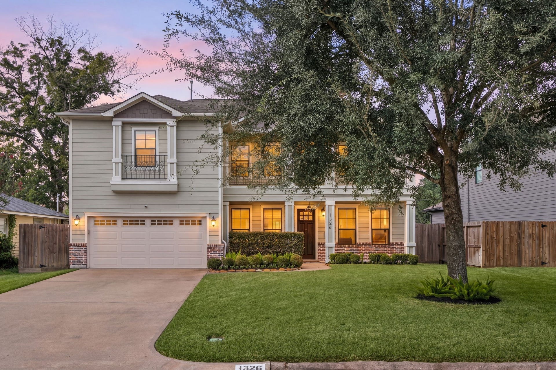 1326 Martin Street, Houston, TX 77018 1326 Martin Street, Houston, TX 77018