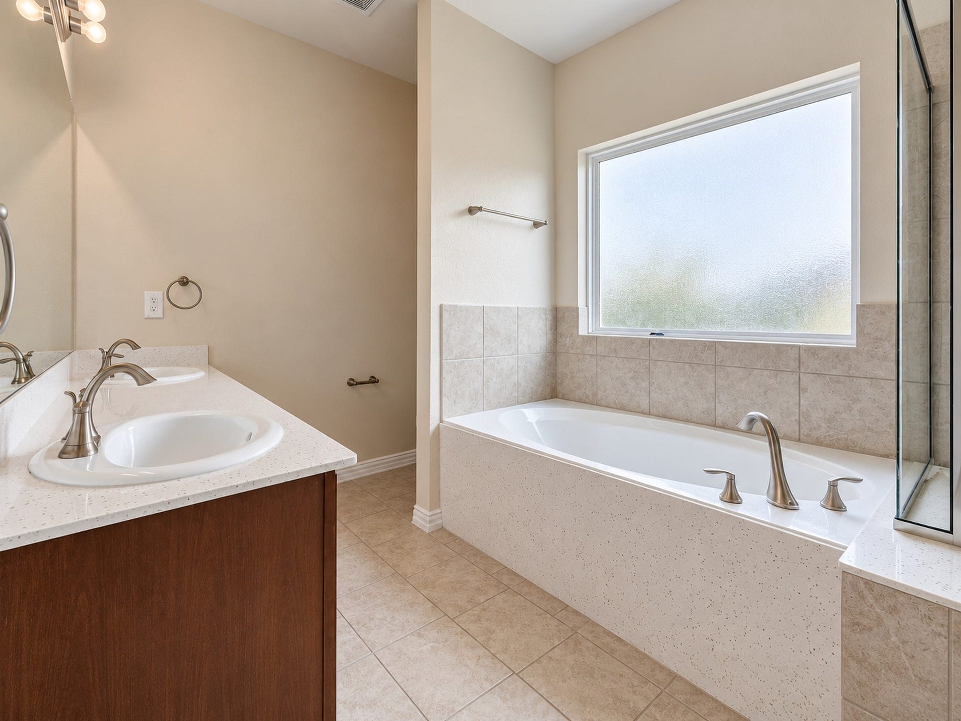 1902 Willow Ridge Ln, Fulshear, TX 77423 Primary bath