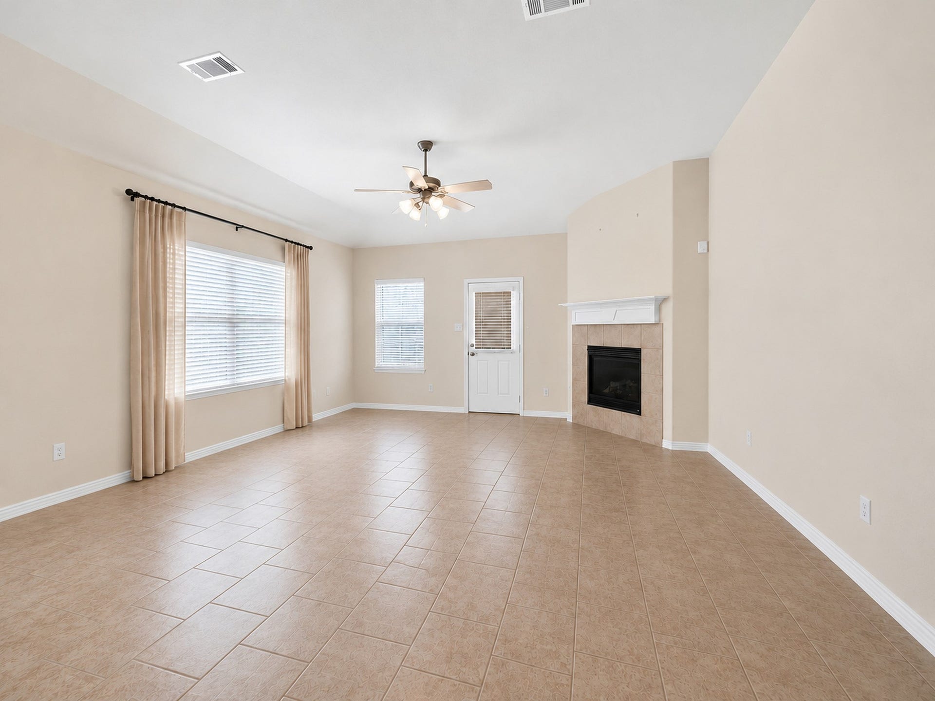 1902 Willow Ridge Ln, Fulshear, TX 77423 1902 Willow Ridge Ln, Fulshear, TX 77423