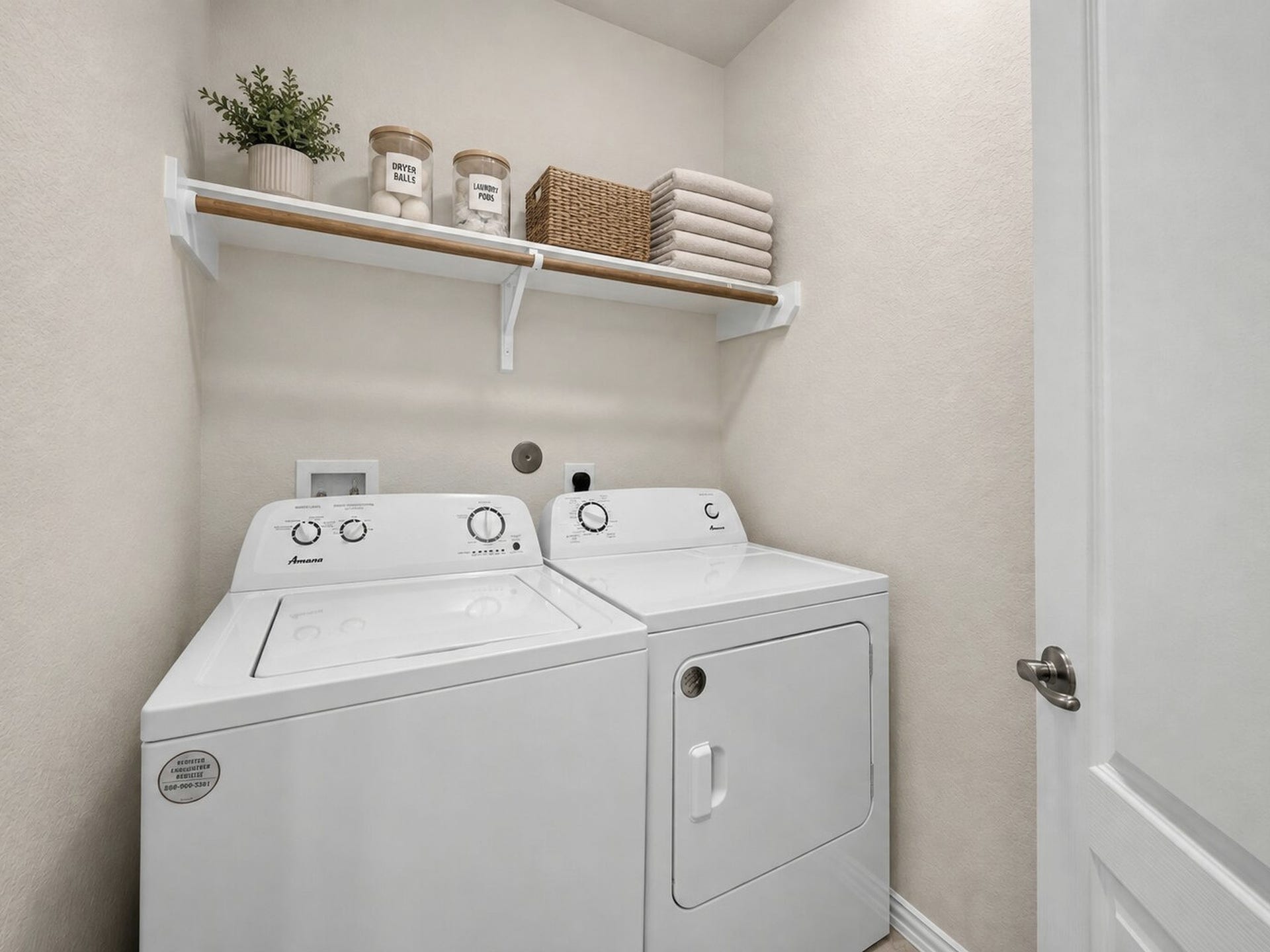 1902 Willow Ridge Ln, Fulshear, TX 77423 virtually staged