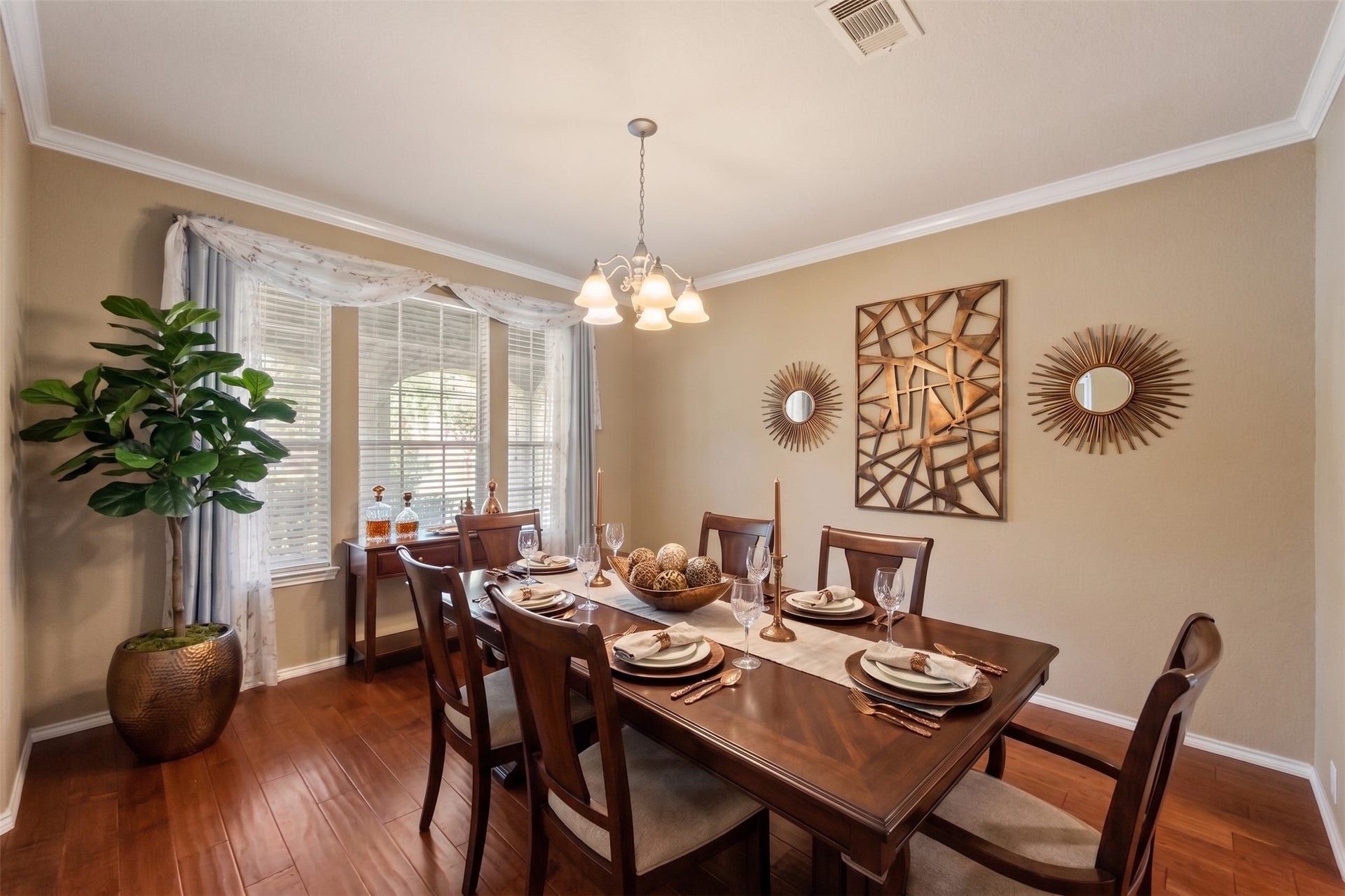 10014 Forrester Trail, Katy, TX 77494 The formal dining room is spacious for all your entertaining needs. Virtually staged photo