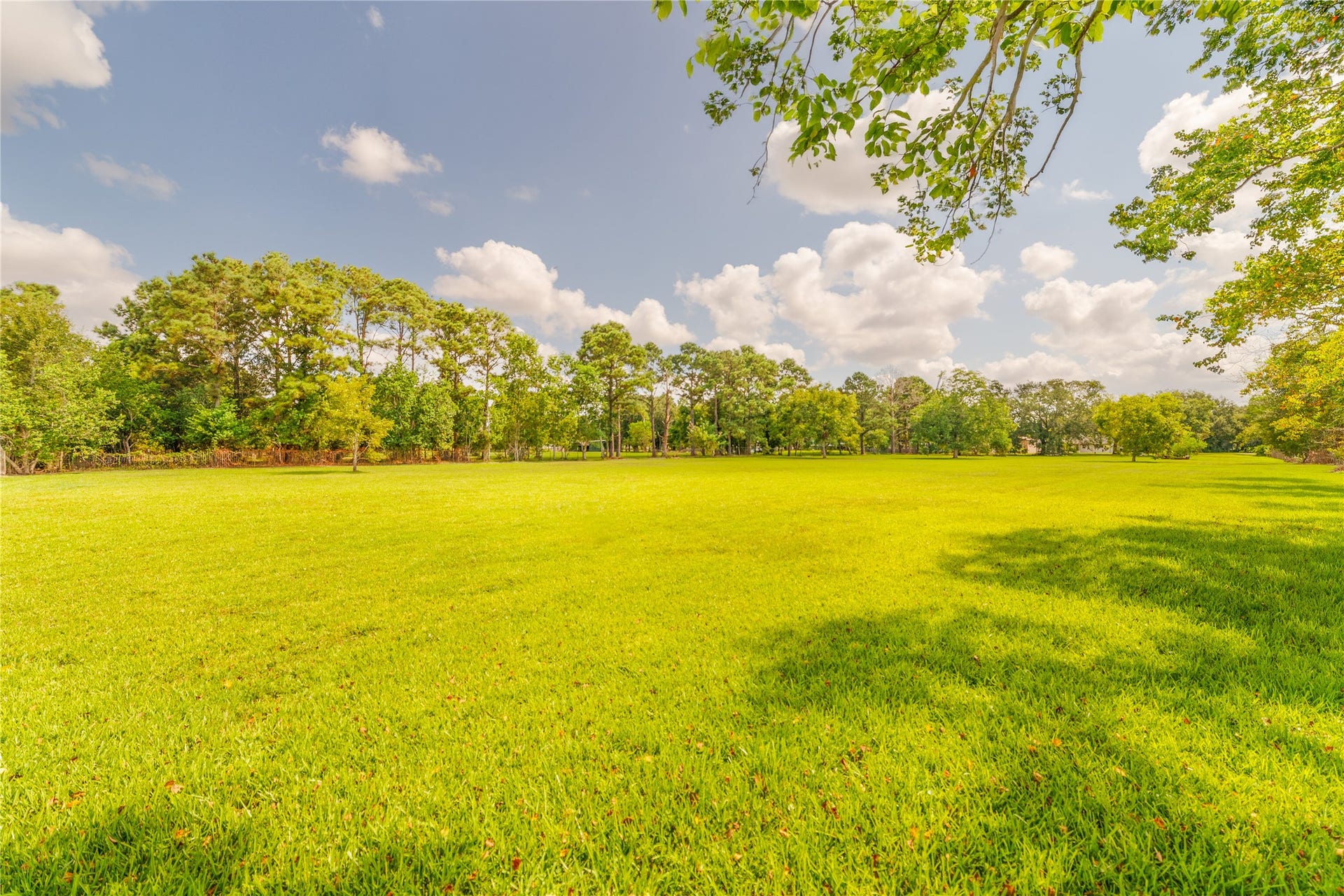 3304 Bruce Hall Road, Santa Fe, TX 77510 3304 Bruce Hall Road, Santa Fe, TX 77510