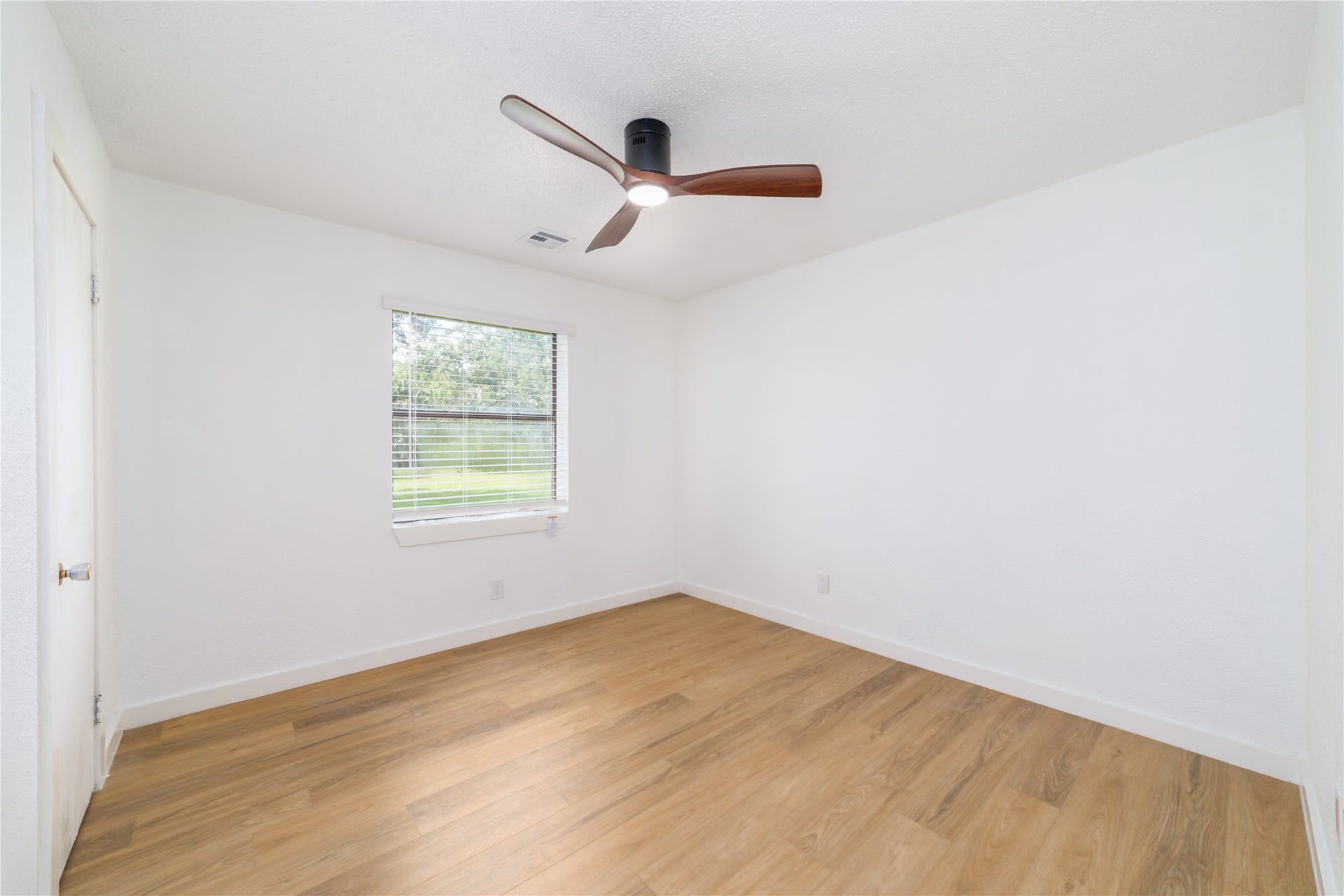 3304 Bruce Hall Road, Santa Fe, TX 77510 3304 Bruce Hall Road, Santa Fe, TX 77510