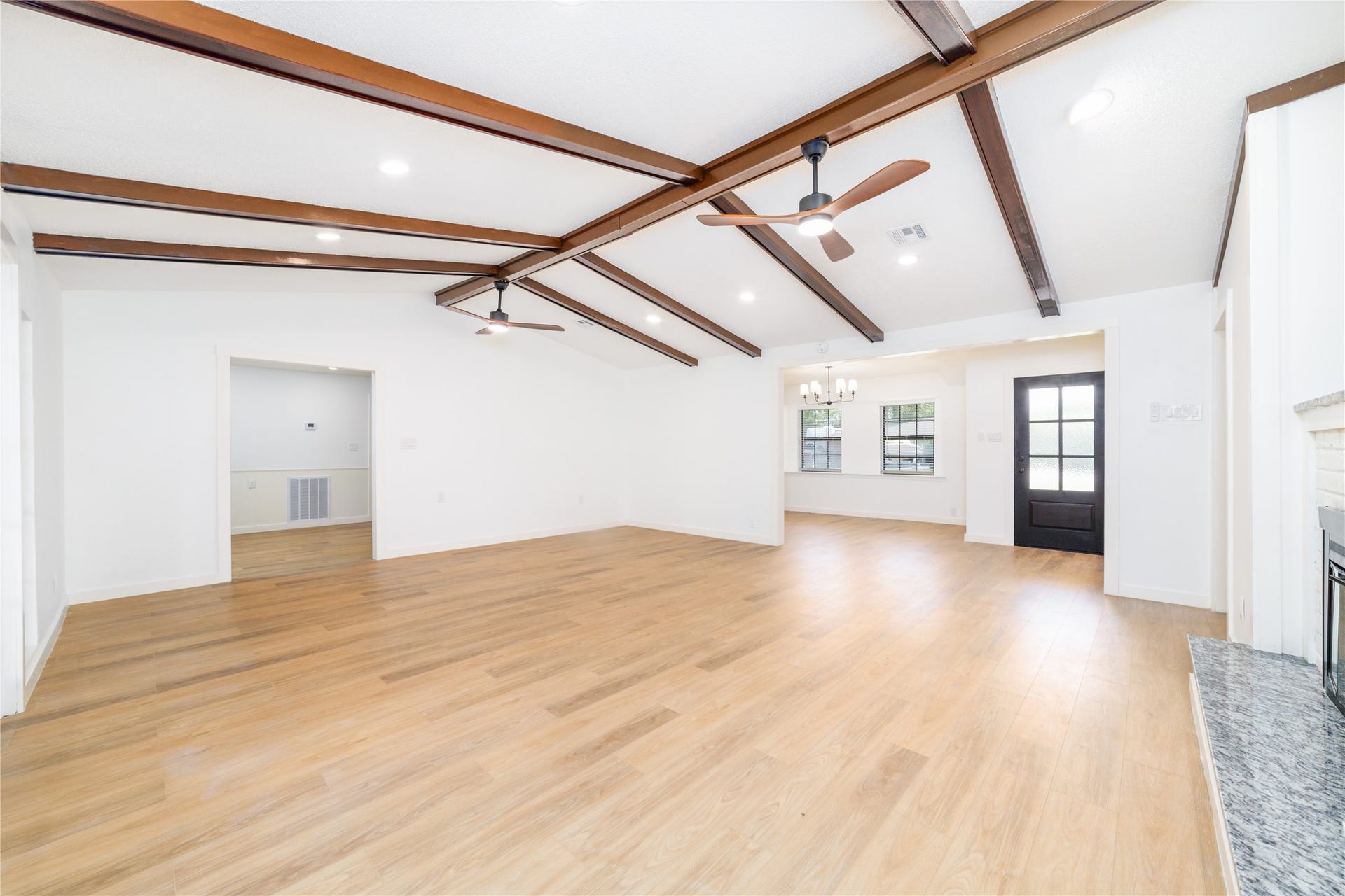 3304 Bruce Hall Road, Santa Fe, TX 77510 3304 Bruce Hall Road, Santa Fe, TX 77510