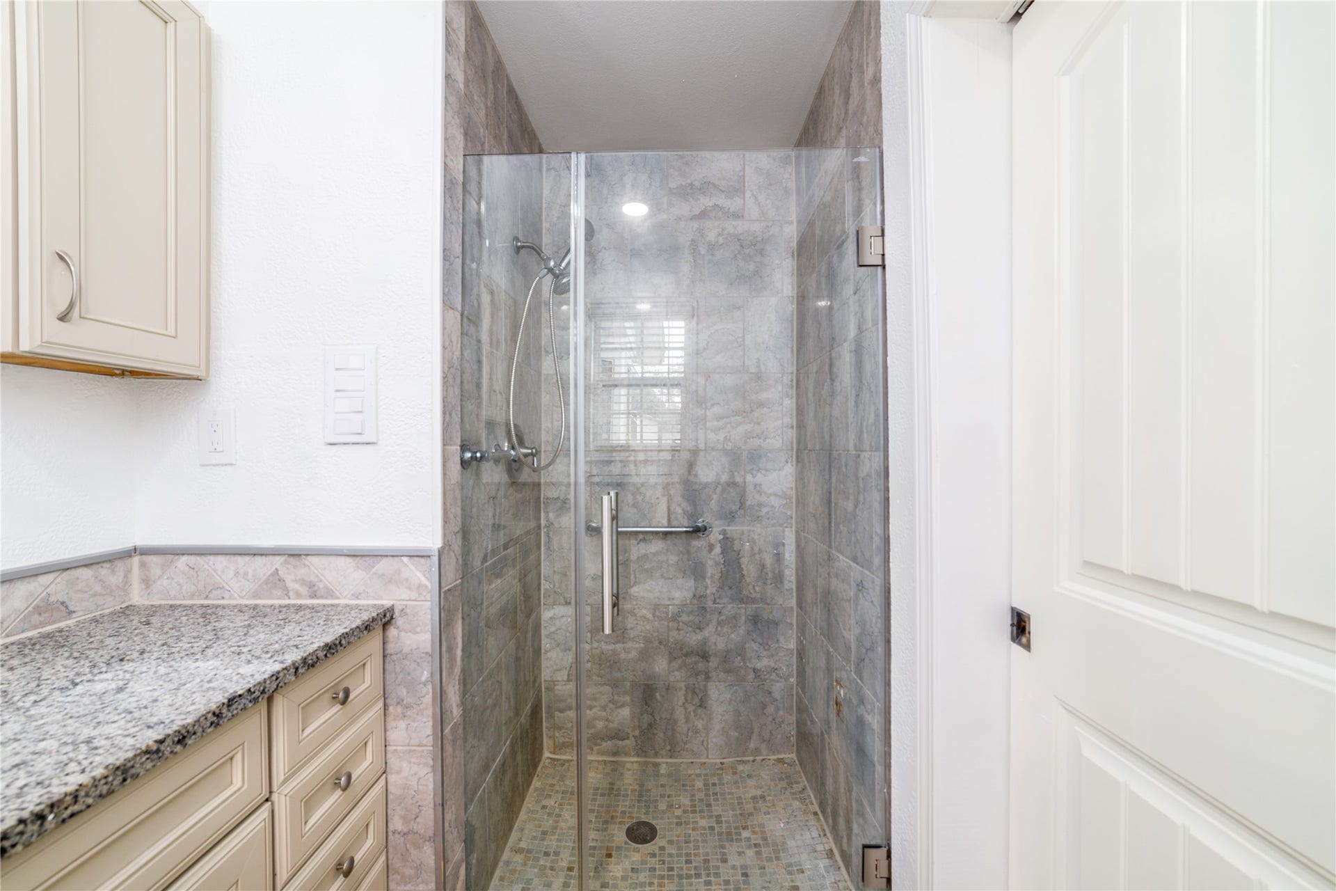 3304 Bruce Hall Road, Santa Fe, TX 77510 3304 Bruce Hall Road, Santa Fe, TX 77510