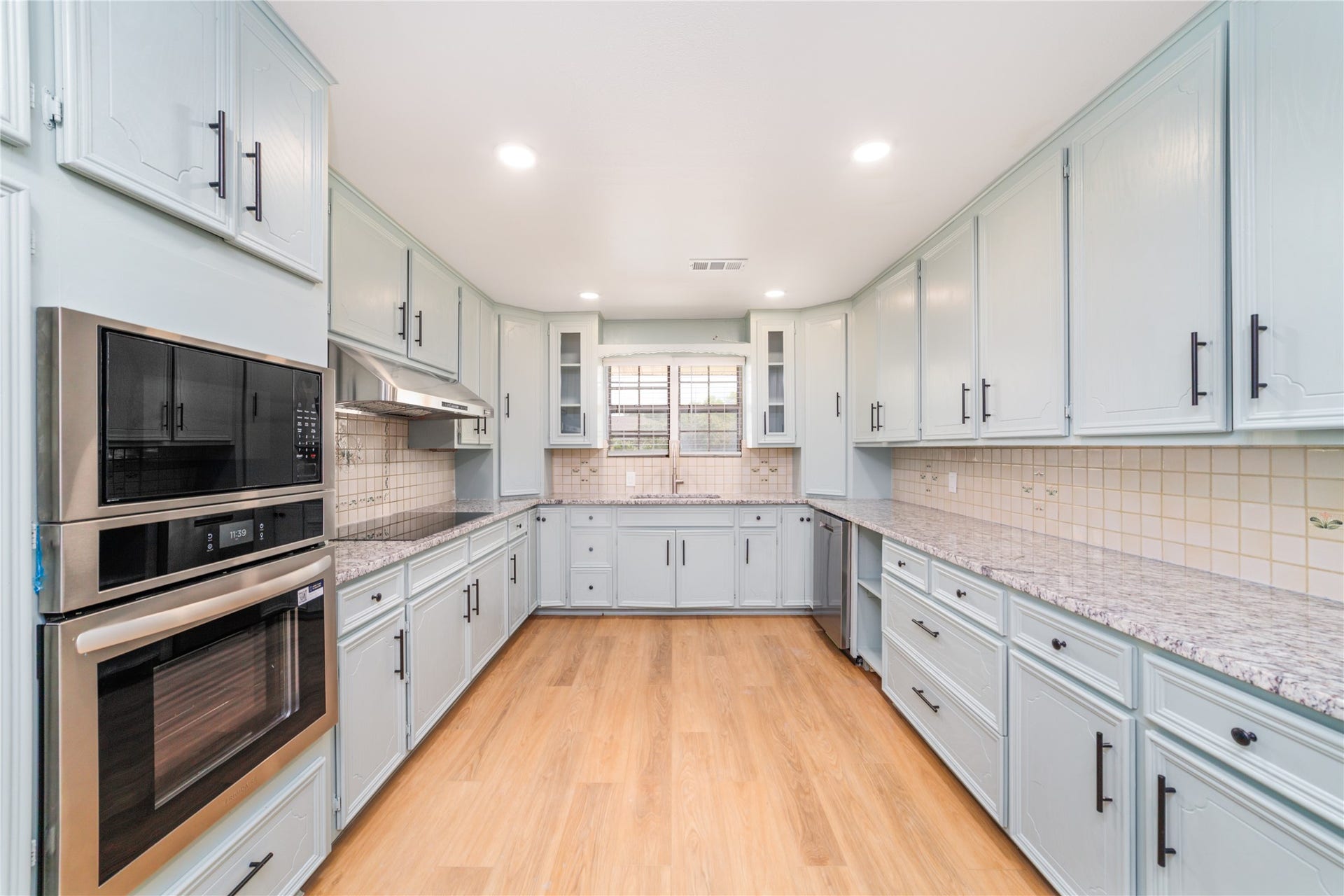 3304 Bruce Hall Road, Santa Fe, TX 77510 3304 Bruce Hall Road, Santa Fe, TX 77510