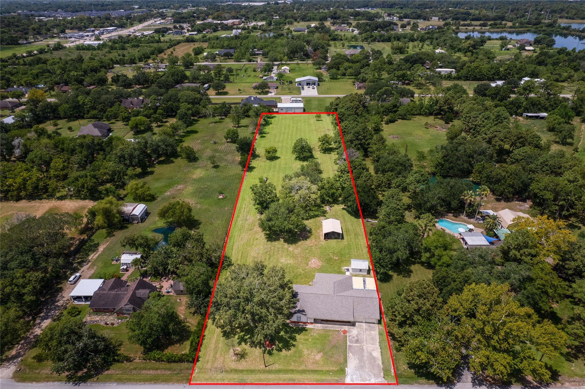 3304 Bruce Hall Road, Santa Fe, TX 77510 3304 Bruce Hall Road, Santa Fe, TX 77510