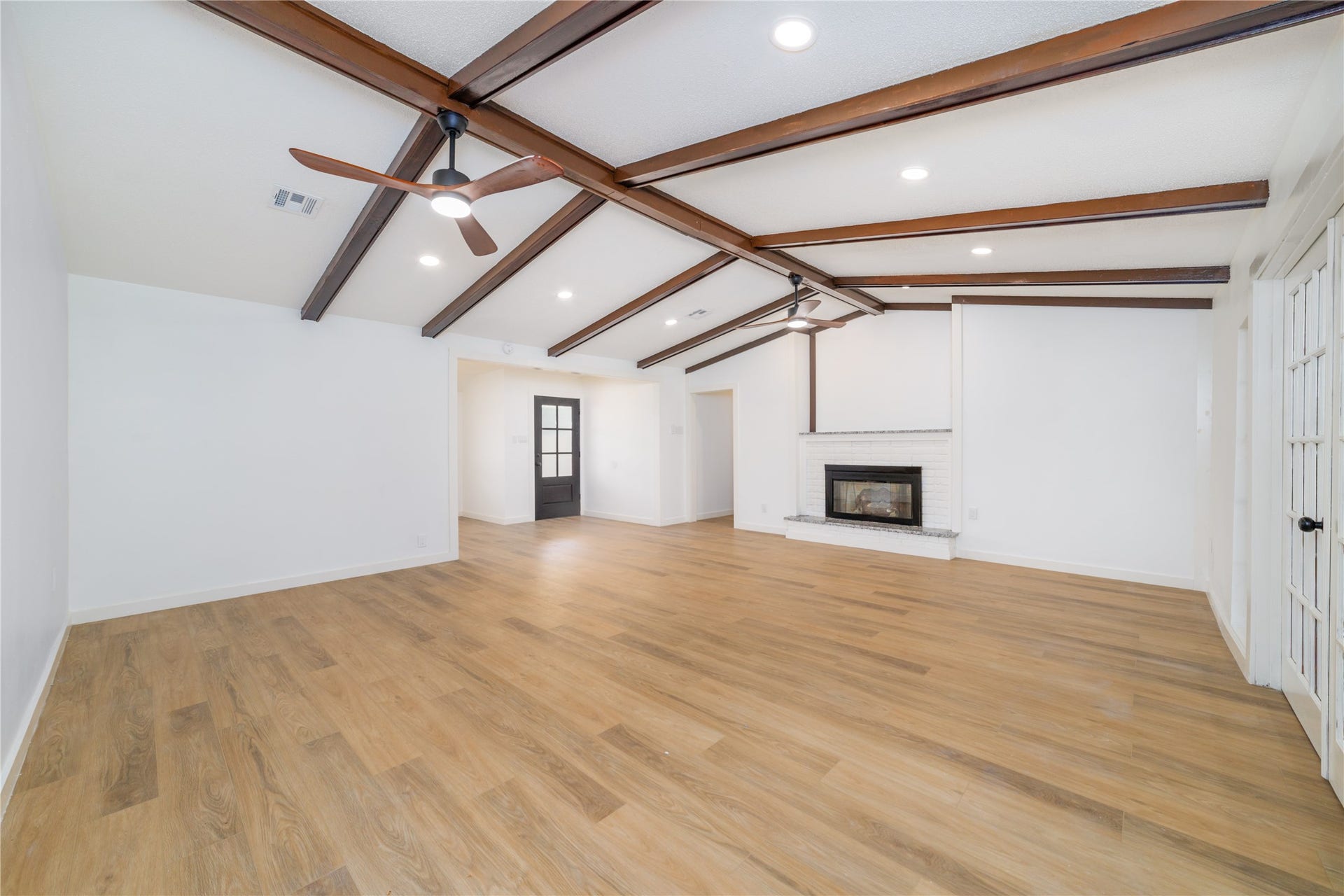3304 Bruce Hall Road, Santa Fe, TX 77510 3304 Bruce Hall Road, Santa Fe, TX 77510