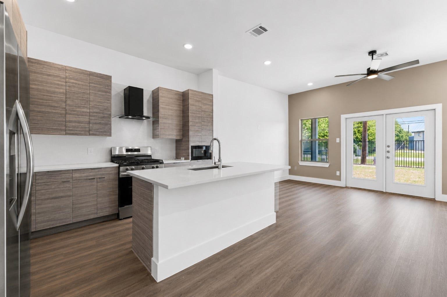 13511 Ivy Vine Lane, Houston, TX 77047 13511 Ivy Vine Lane, Houston, TX 77047