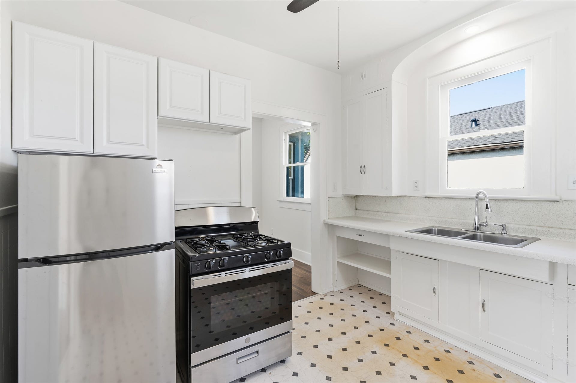 4307 Avenue Q 1/2, Galveston, TX 77550