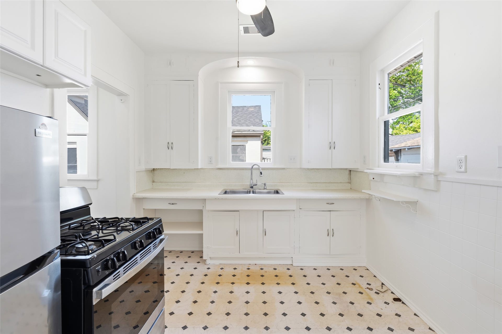 4307 Avenue Q 1/2, Galveston, TX 77550