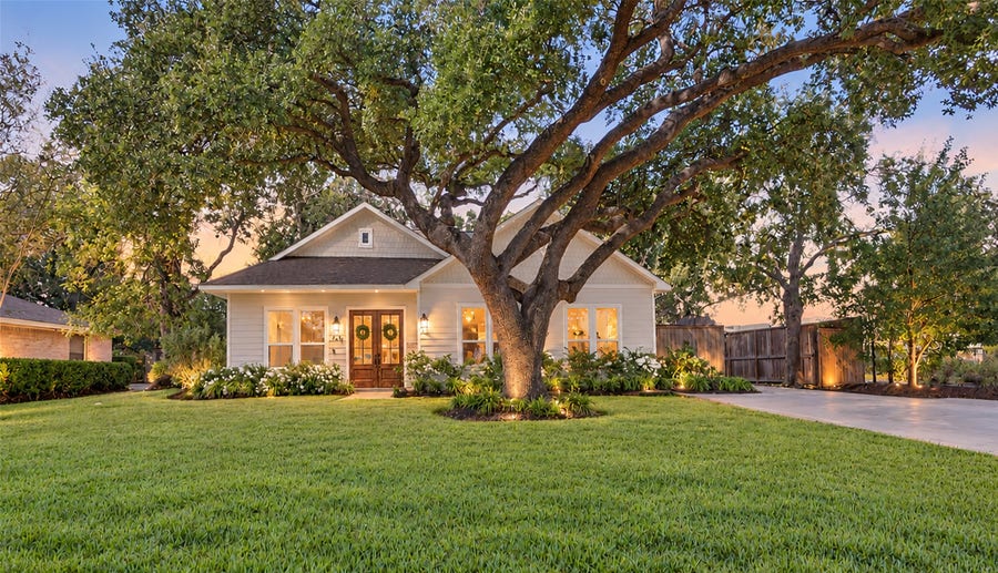 Property photo for 702 W 41st Street, Houston, TX