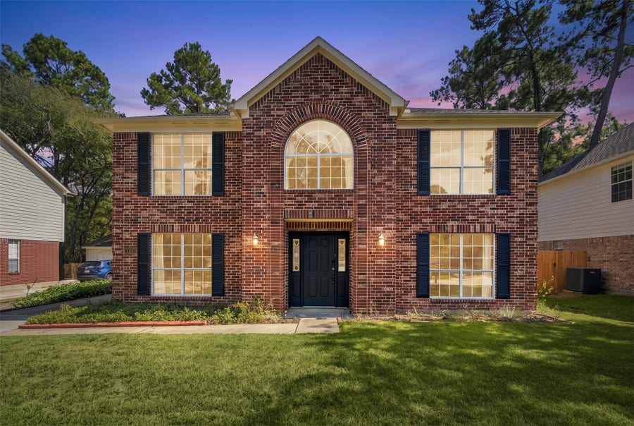 Property photo for 309 E Golden Arrow Circle, The Woodlands, TX