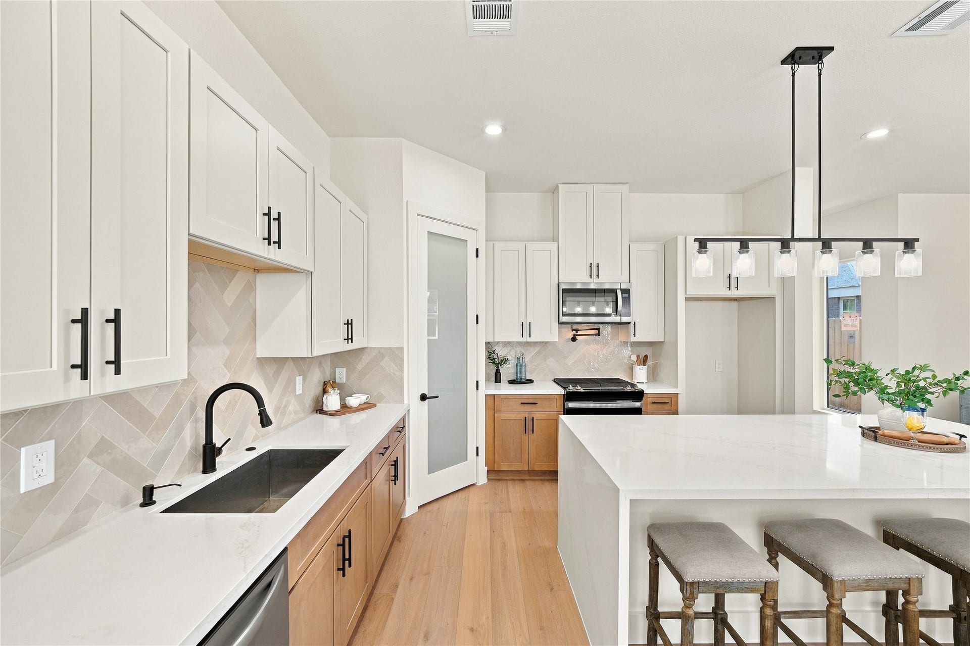 4808 Farmer Street, Houston, TX 77020 4808 Farmer Street, Houston, TX 77020