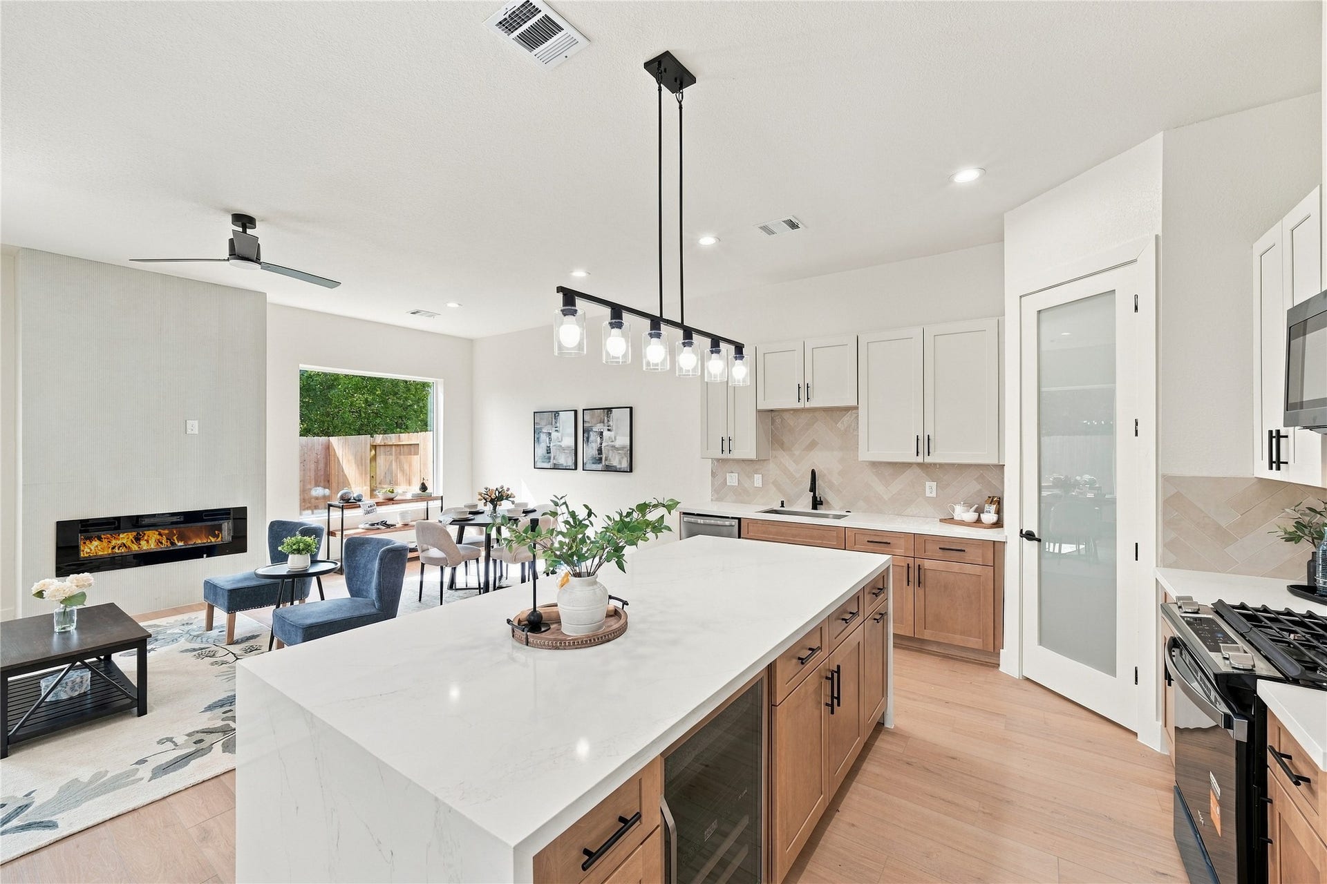 4808 Farmer Street, Houston, TX 77020 4808 Farmer Street, Houston, TX 77020