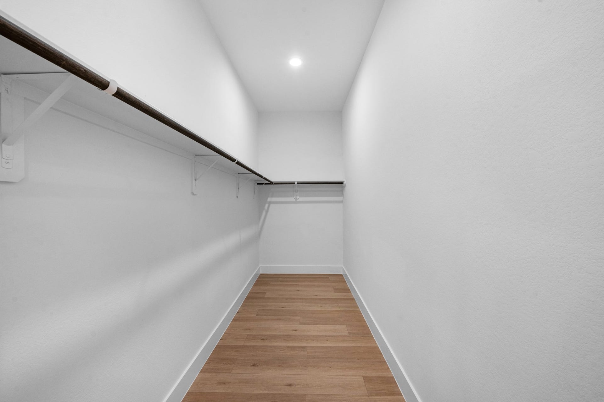 2348 Delafield Street, Houston, TX 77023 walk in closet
