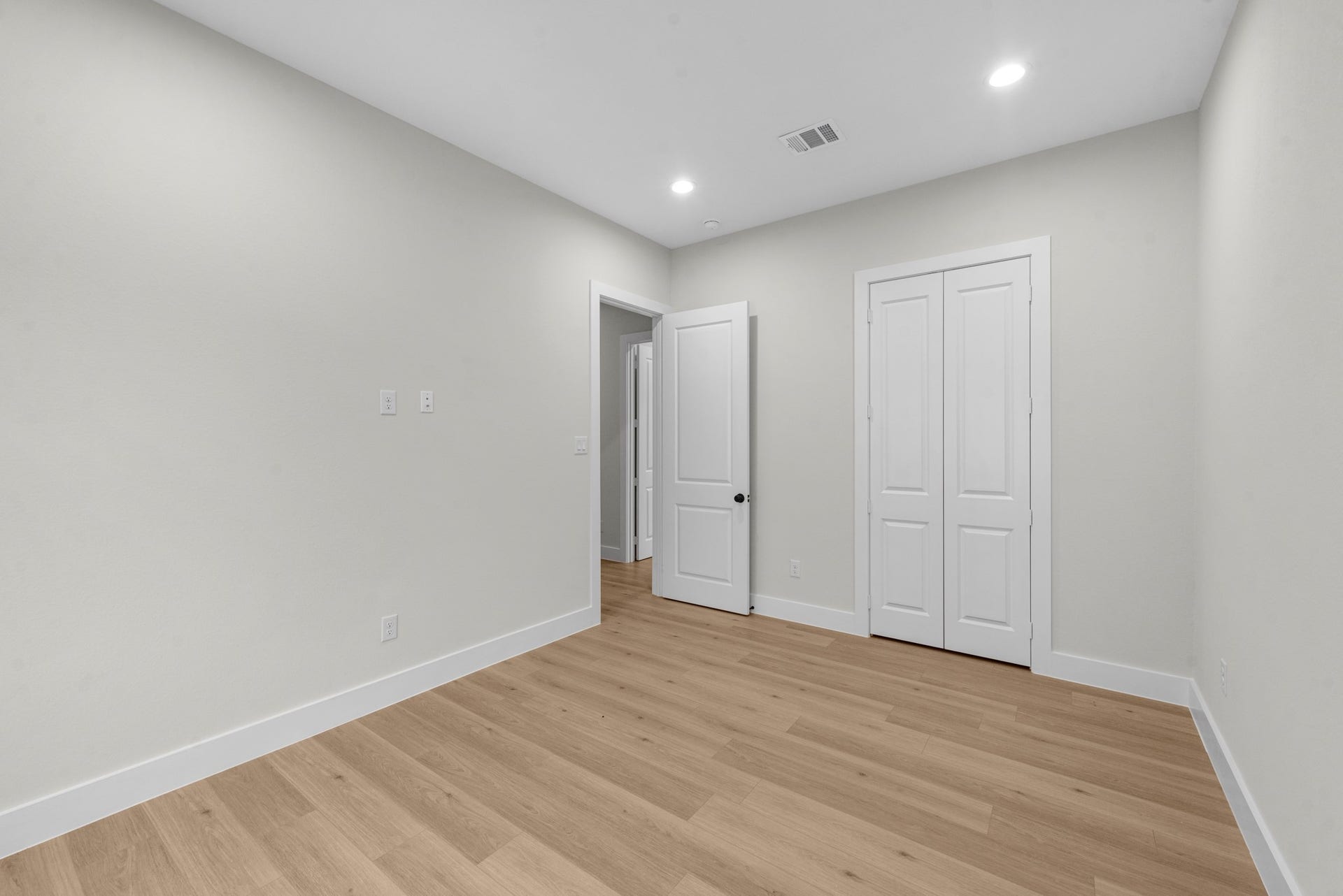 2348 Delafield Street, Houston, TX 77023 bedroom 2