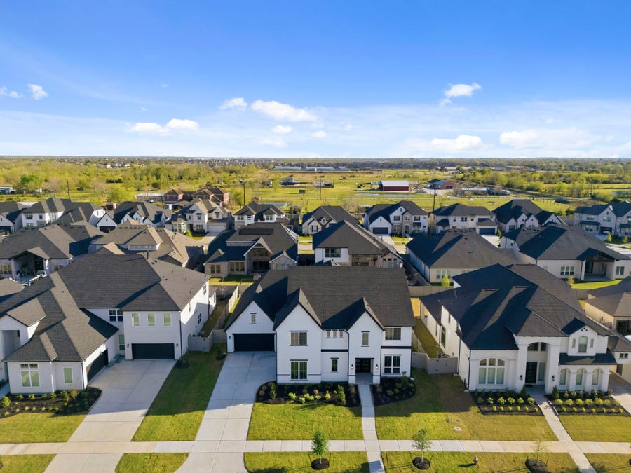 Property photo for 2010 Pine Woodland Lane, Manvel, TX