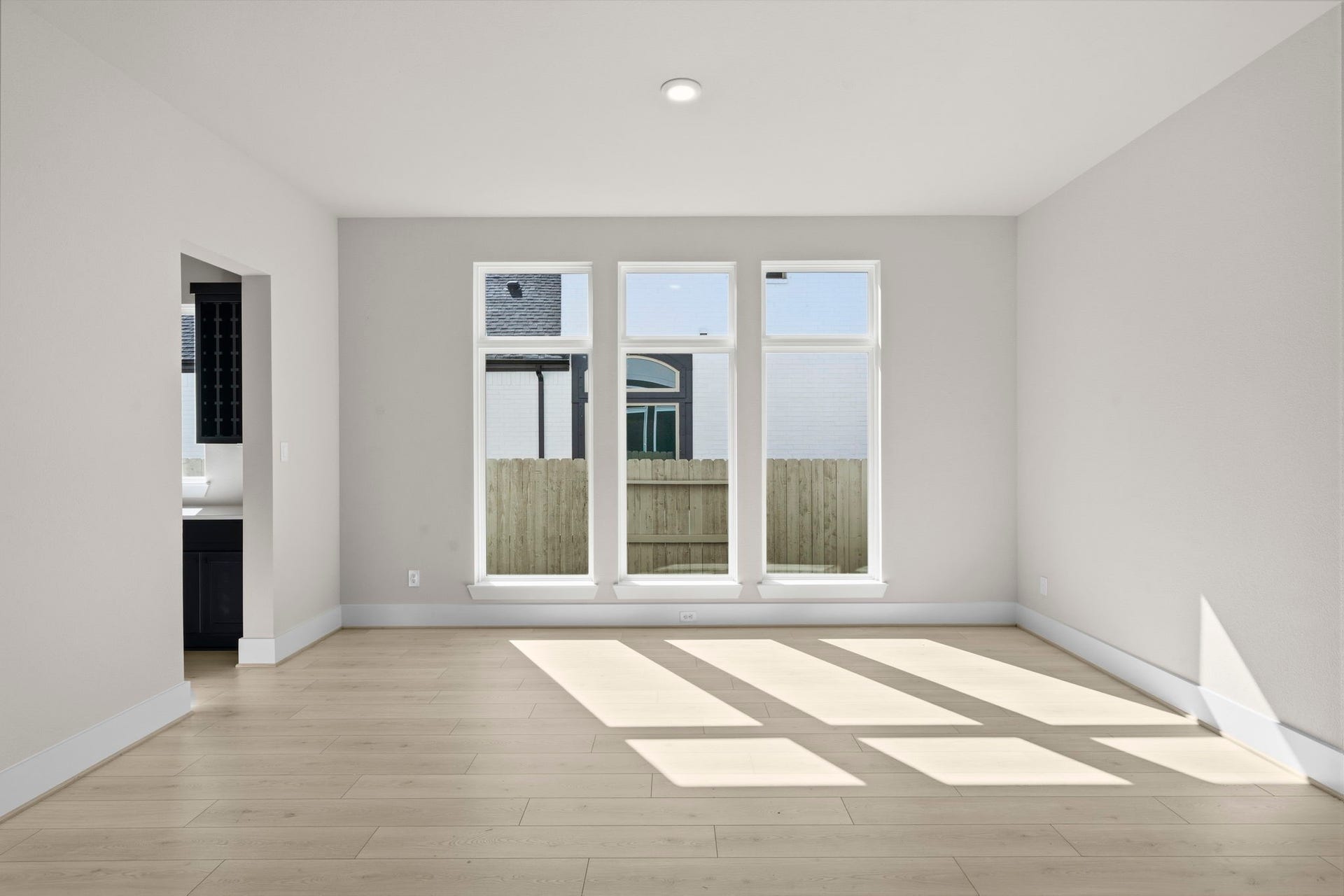 2010 Pine Woodland Lane, Manvel, TX 77583
