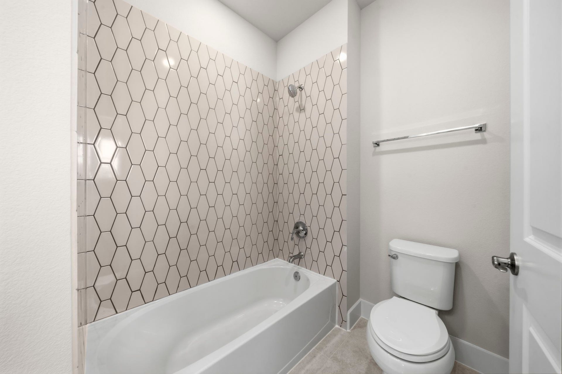 2010 Pine Woodland Lane, Manvel, TX 77583
