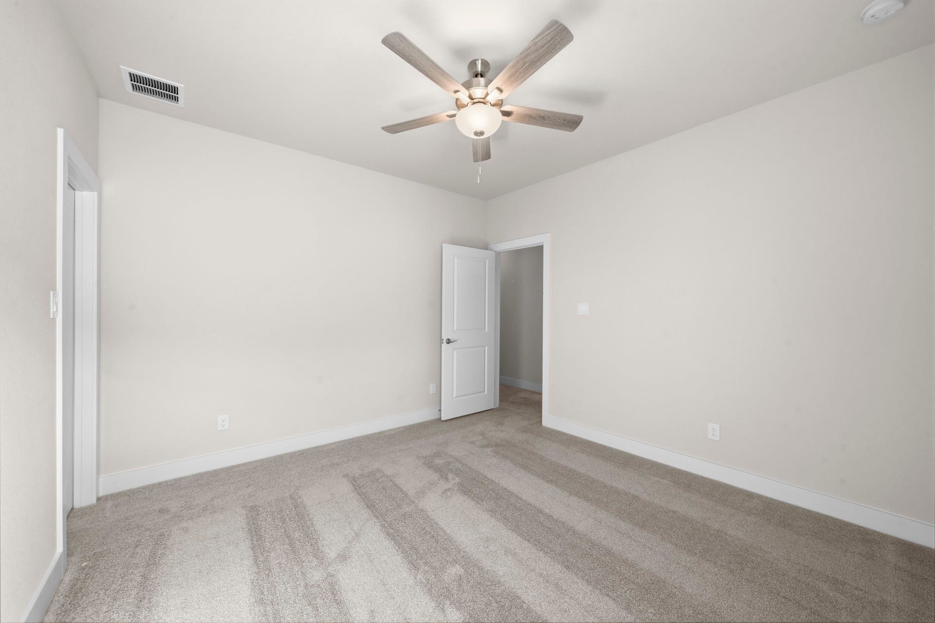 2010 Pine Woodland Lane, Manvel, TX 77583