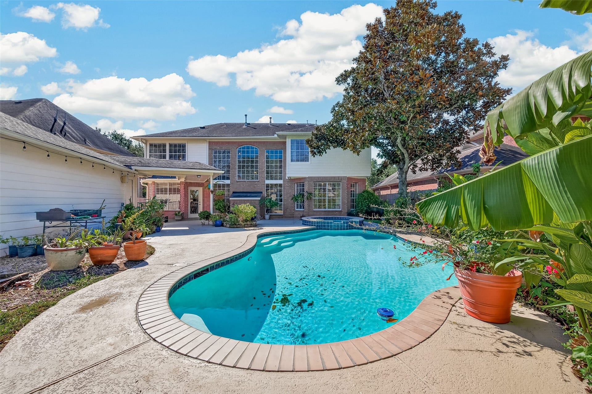 6411 Hidden Crest Way, Sugar Land, TX 77479 Pool