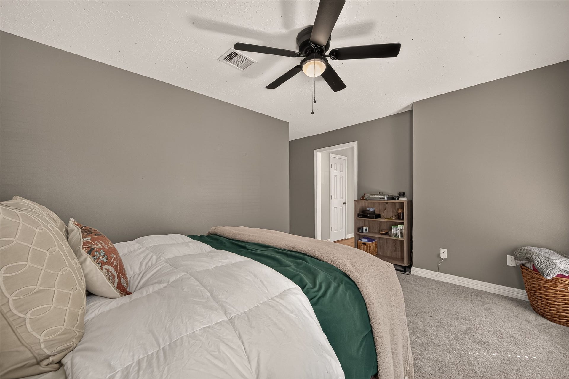 6411 Hidden Crest Way, Sugar Land, TX 77479 Bedroom