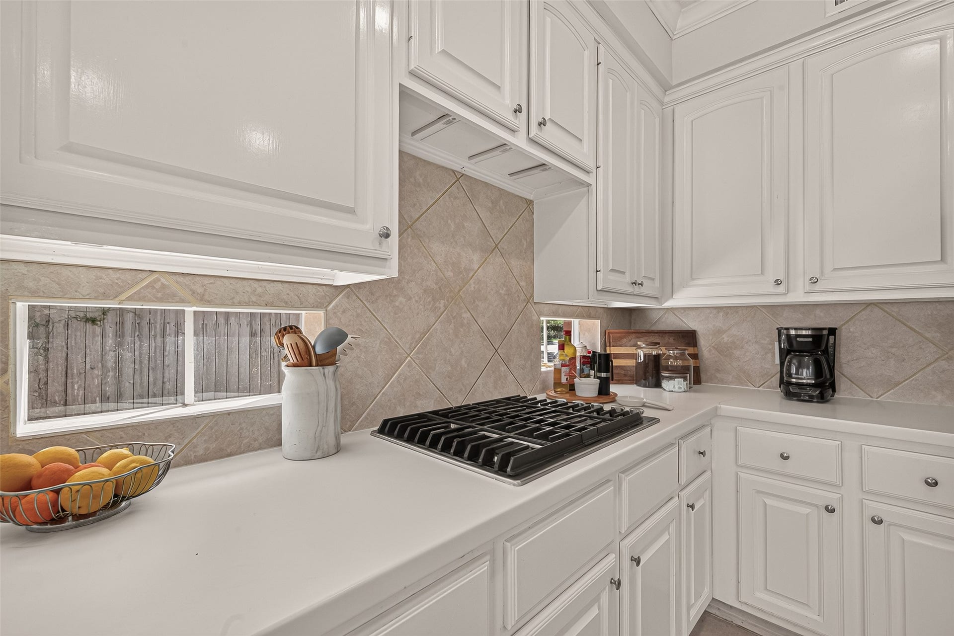 6411 Hidden Crest Way, Sugar Land, TX 77479 Kitchen