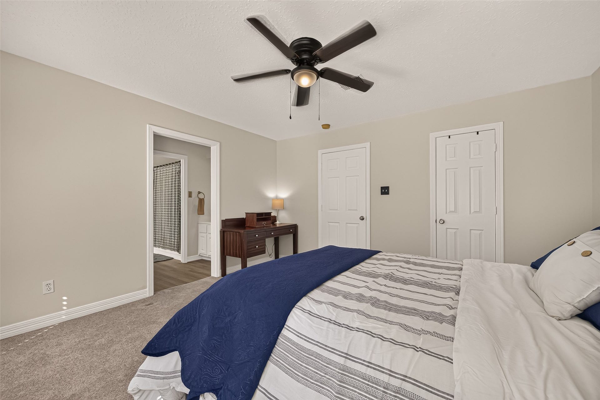 6411 Hidden Crest Way, Sugar Land, TX 77479 Bedroom