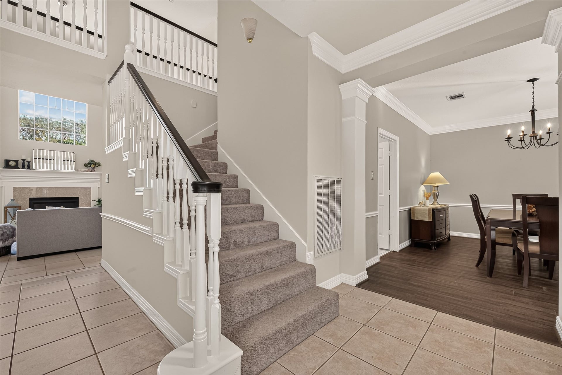 6411 Hidden Crest Way, Sugar Land, TX 77479 Front Entry