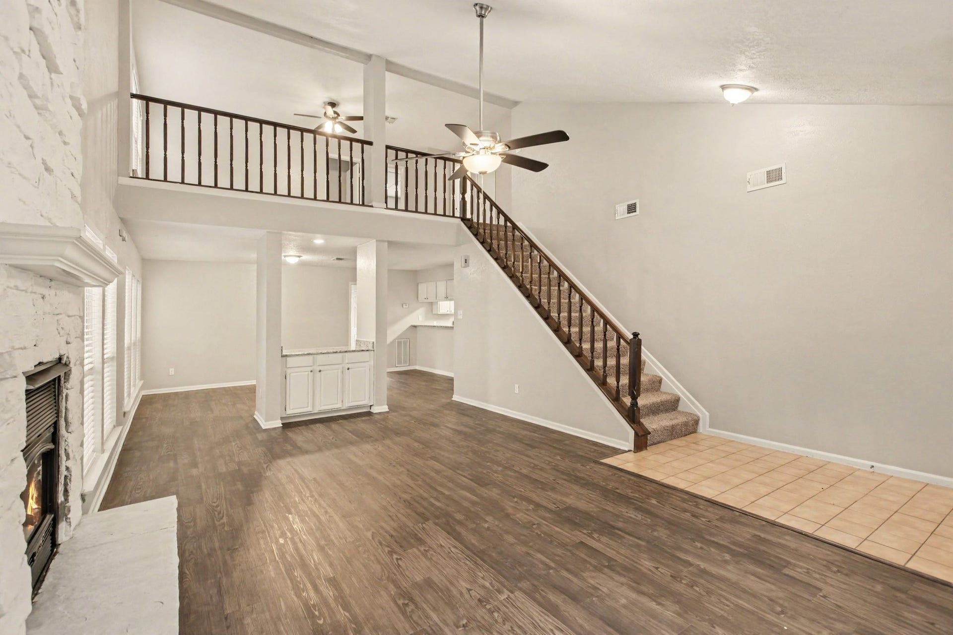 28 Windfellow Place, The Woodlands, TX 77381 28 Windfellow Place, The Woodlands, TX 77381
