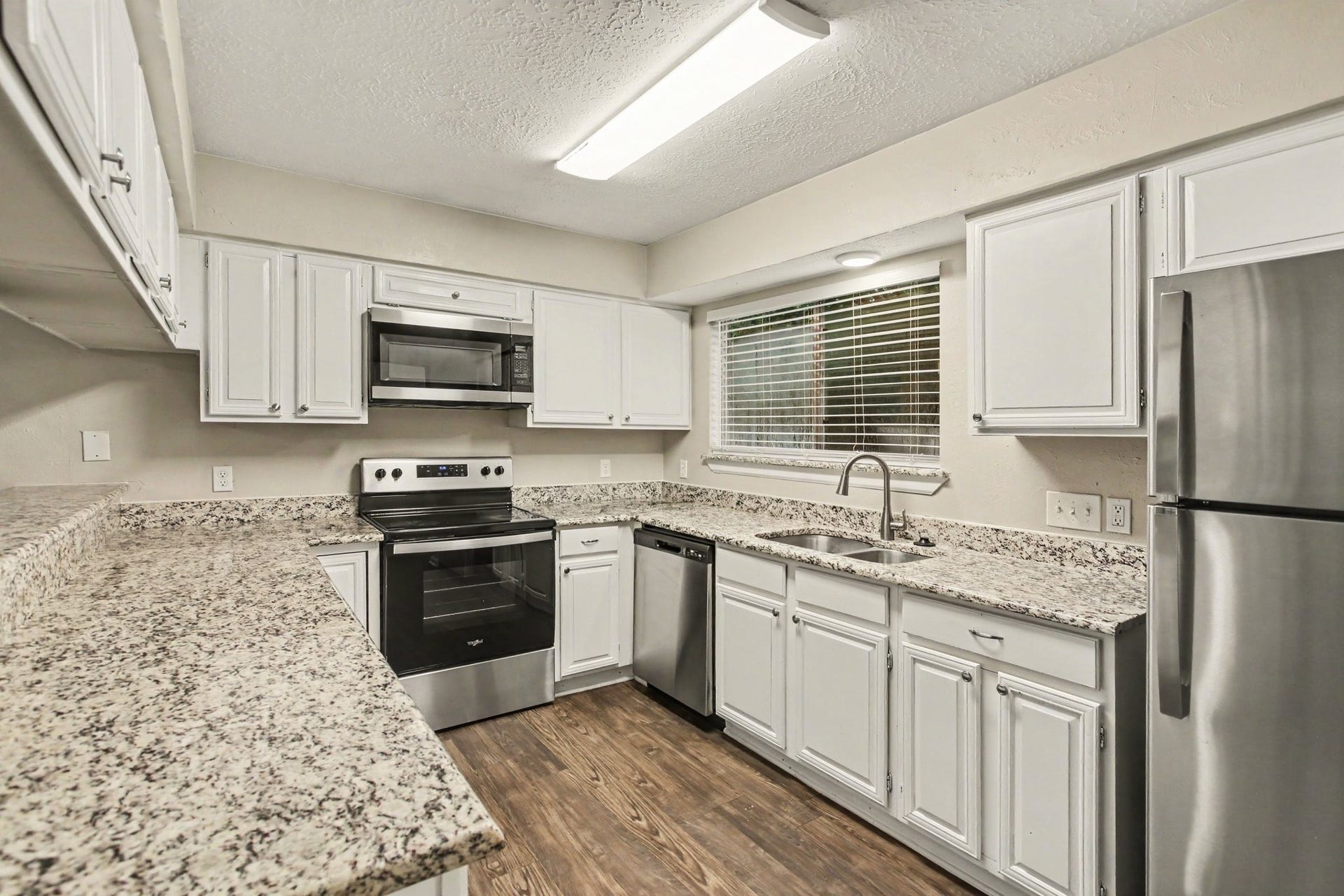 28 Windfellow Place, The Woodlands, TX 77381 28 Windfellow Place, The Woodlands, TX 77381