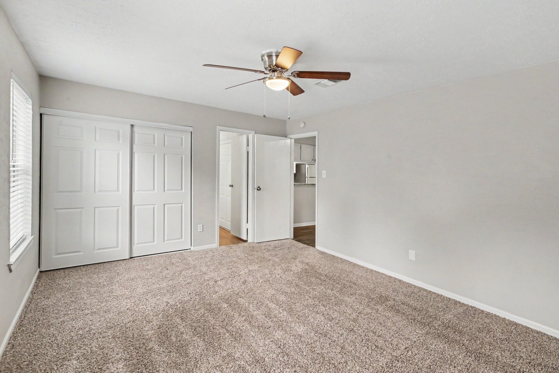 28 Windfellow Place, The Woodlands, TX 77381 28 Windfellow Place, The Woodlands, TX 77381