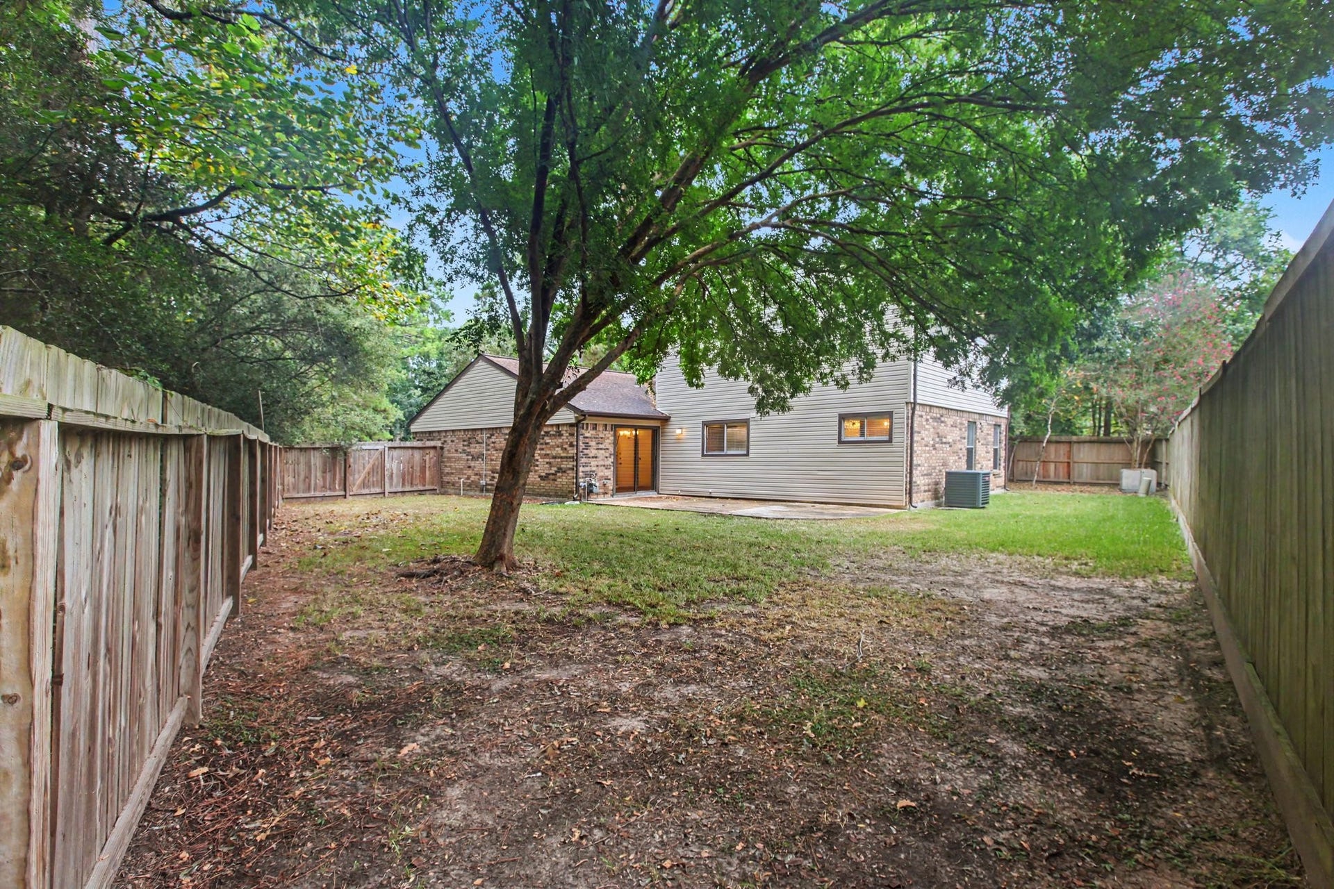 28 Windfellow Place, The Woodlands, TX 77381 28 Windfellow Place, The Woodlands, TX 77381
