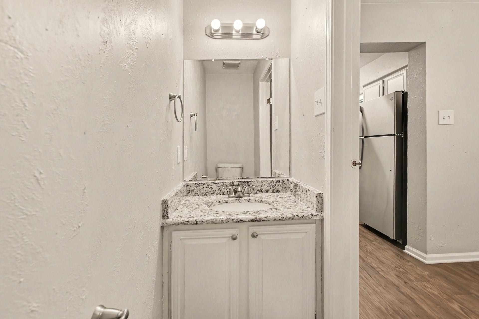 28 Windfellow Place, The Woodlands, TX 77381 28 Windfellow Place, The Woodlands, TX 77381