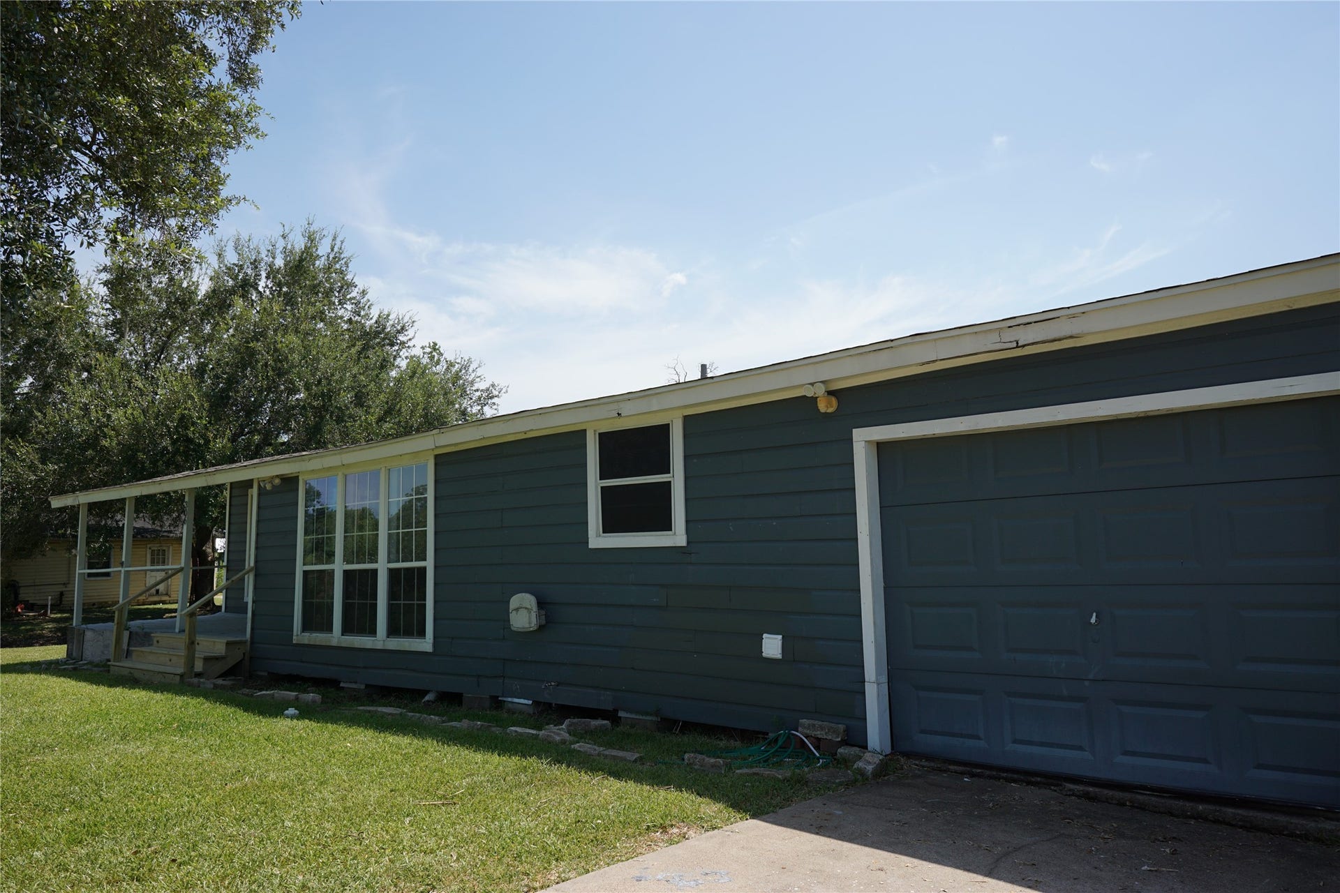 306 Center Way Street, Lake Jackson, TX 77566 306 Center Way Street, Lake Jackson, TX 77566
