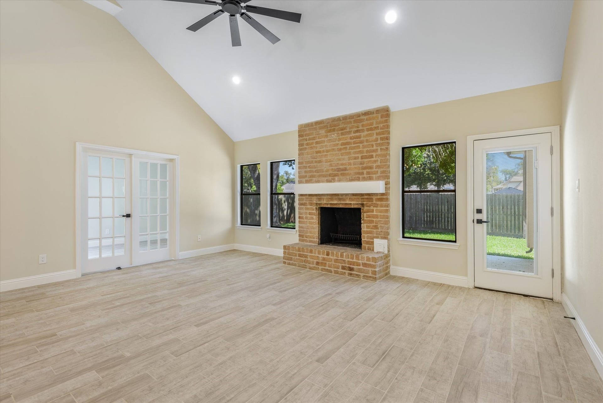 2126 Windmill Drive, Richmond, TX 77406