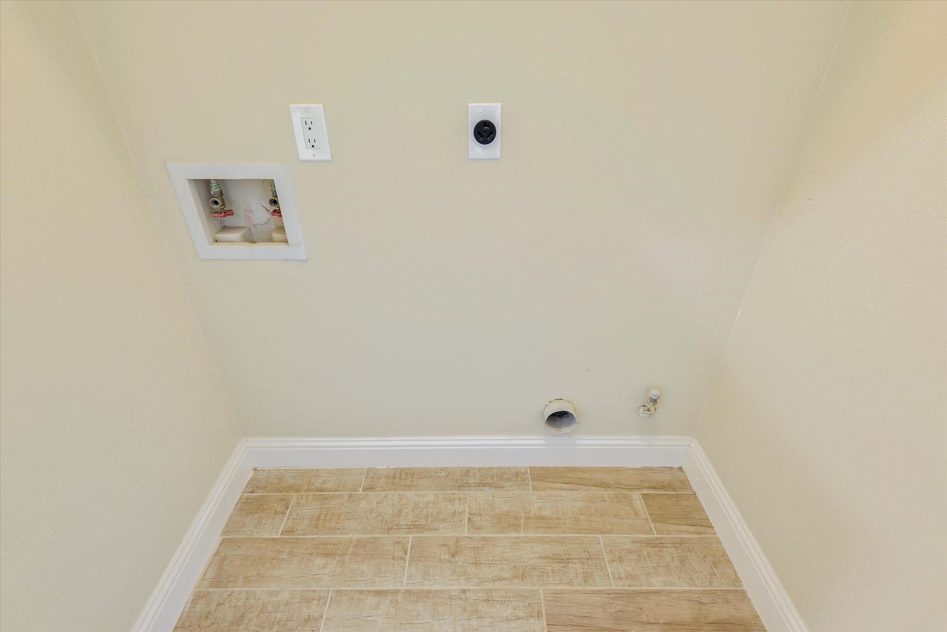 2126 Windmill Drive, Richmond, TX 77406