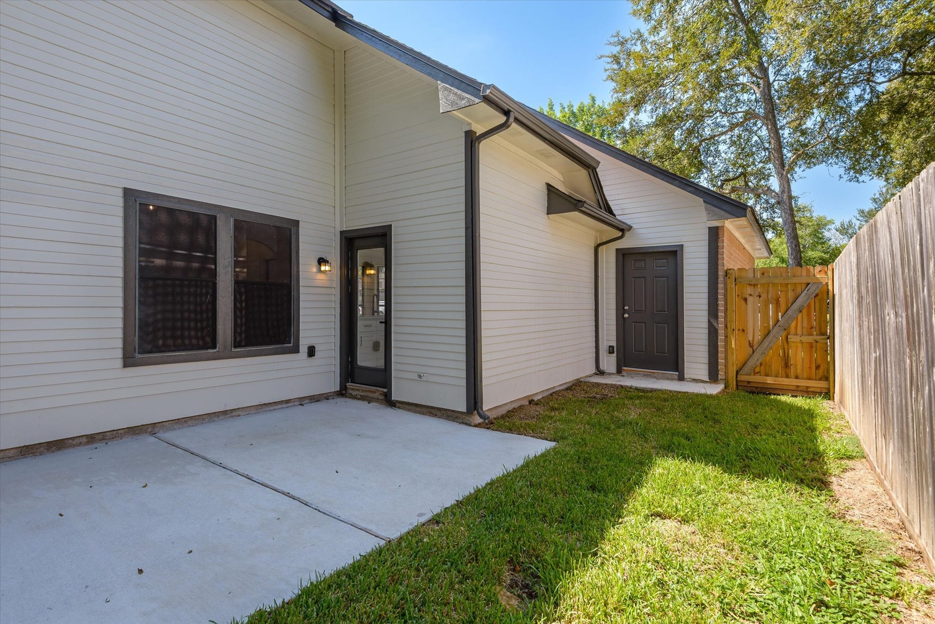 2126 Windmill Drive, Richmond, TX 77406