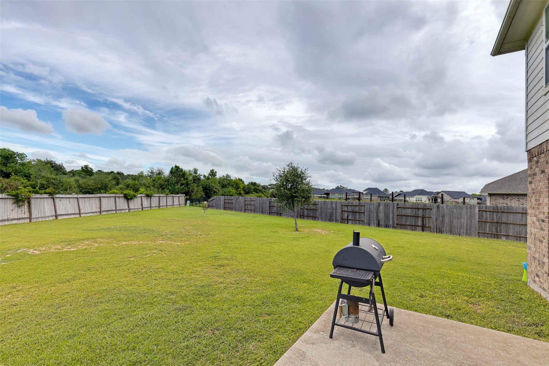 337 Burgundy Drive, Alvin, TX 77511