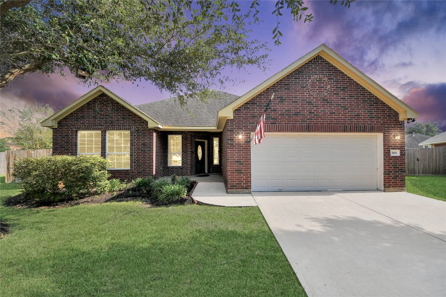Property photo for 2016 Arbor Gate Court, Richmond, TX