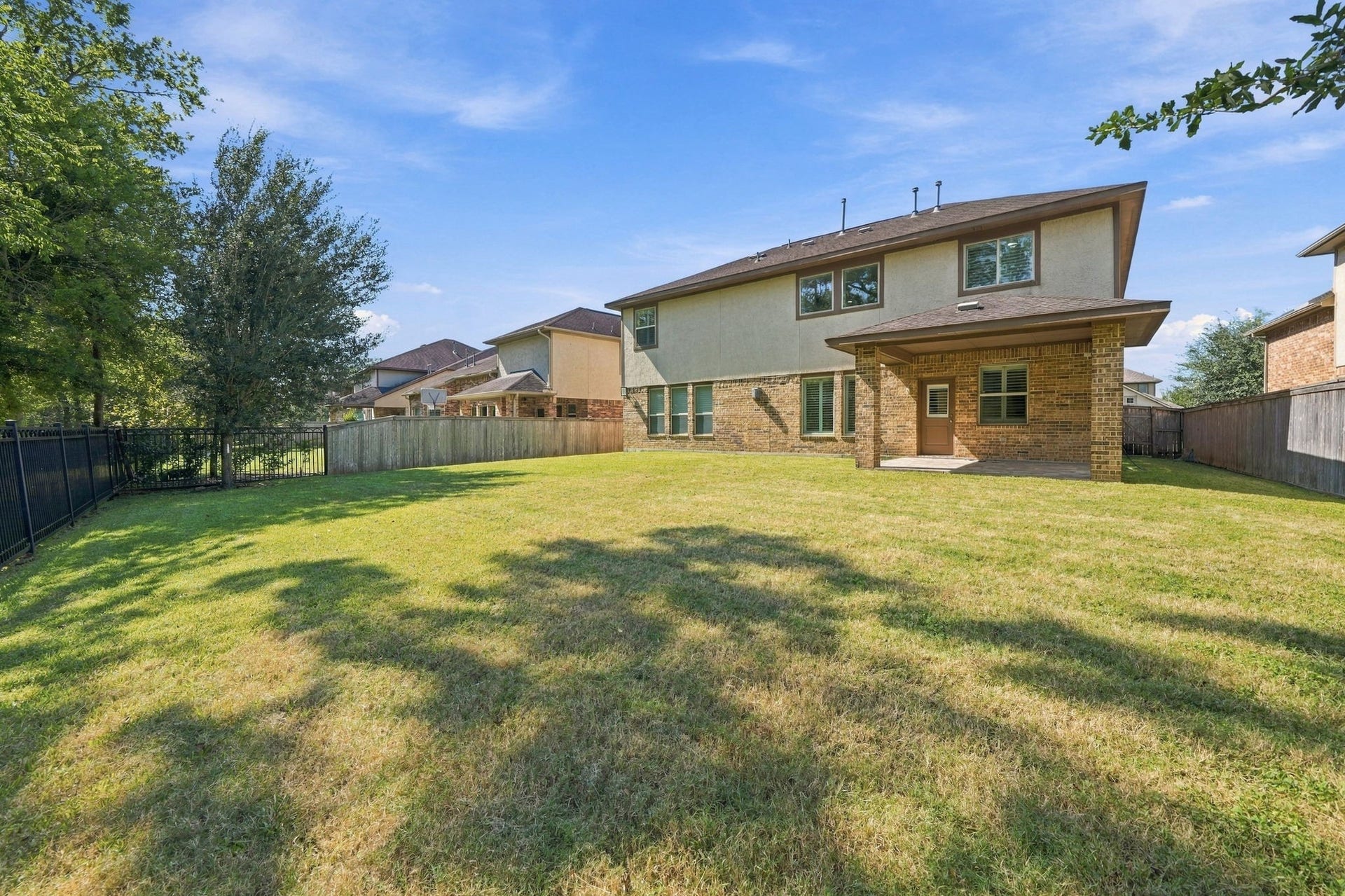 5411 Oban Terrace Lane, Sugar Land, TX 77479 Call Seth Real Estate Group Today because THIS could be your new home!